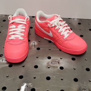 Nike Air Prestige III 3